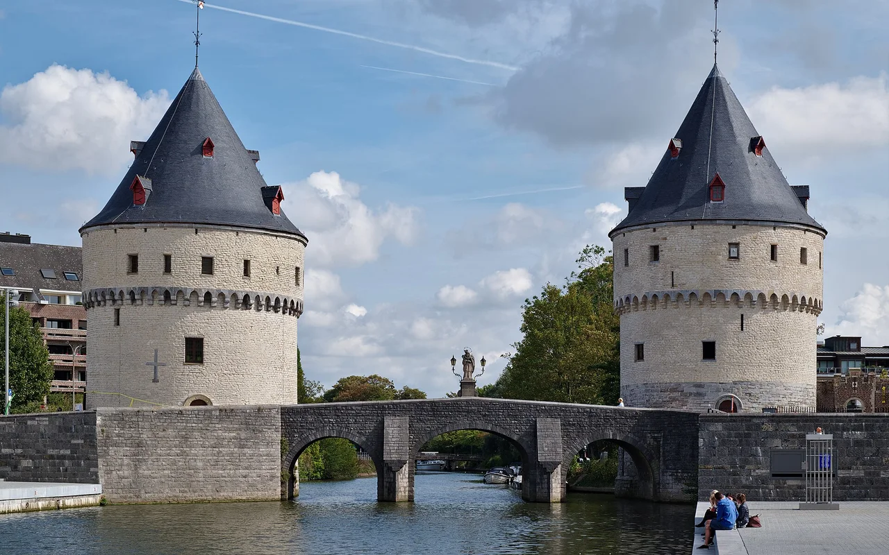 De Broeltorens aan de Leie in Kortrijk